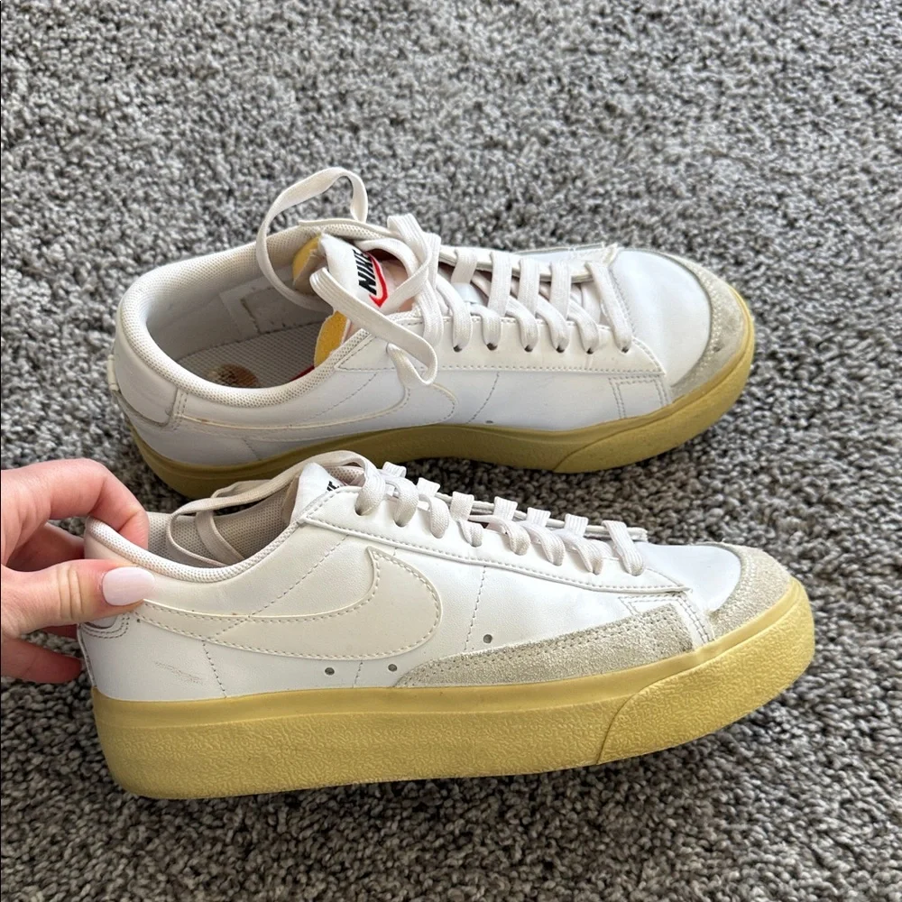 Nike Blazer Low Platform White Lemon Wash Women’s Sneakers Size 7.5 - Picture 1 of 5